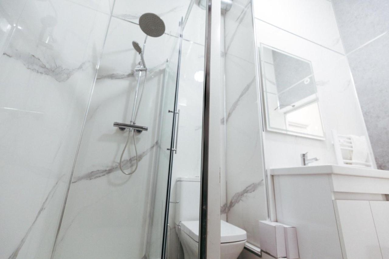 Stylish Comfort In London Finchley Exteriör bild